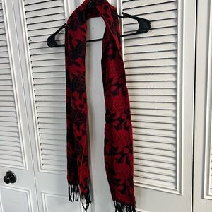 Steve Madden scarf